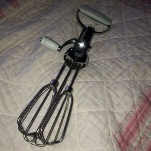 Vintage Hand Mixer with White Handles - farmhouse ready - off the grid- camping